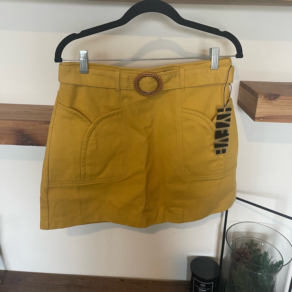 HYFVE Sz L mustard gold mini skirt NWT never worn. Runs small